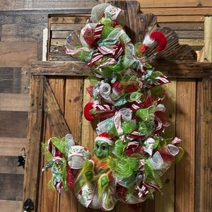 Christmas grinch wreath